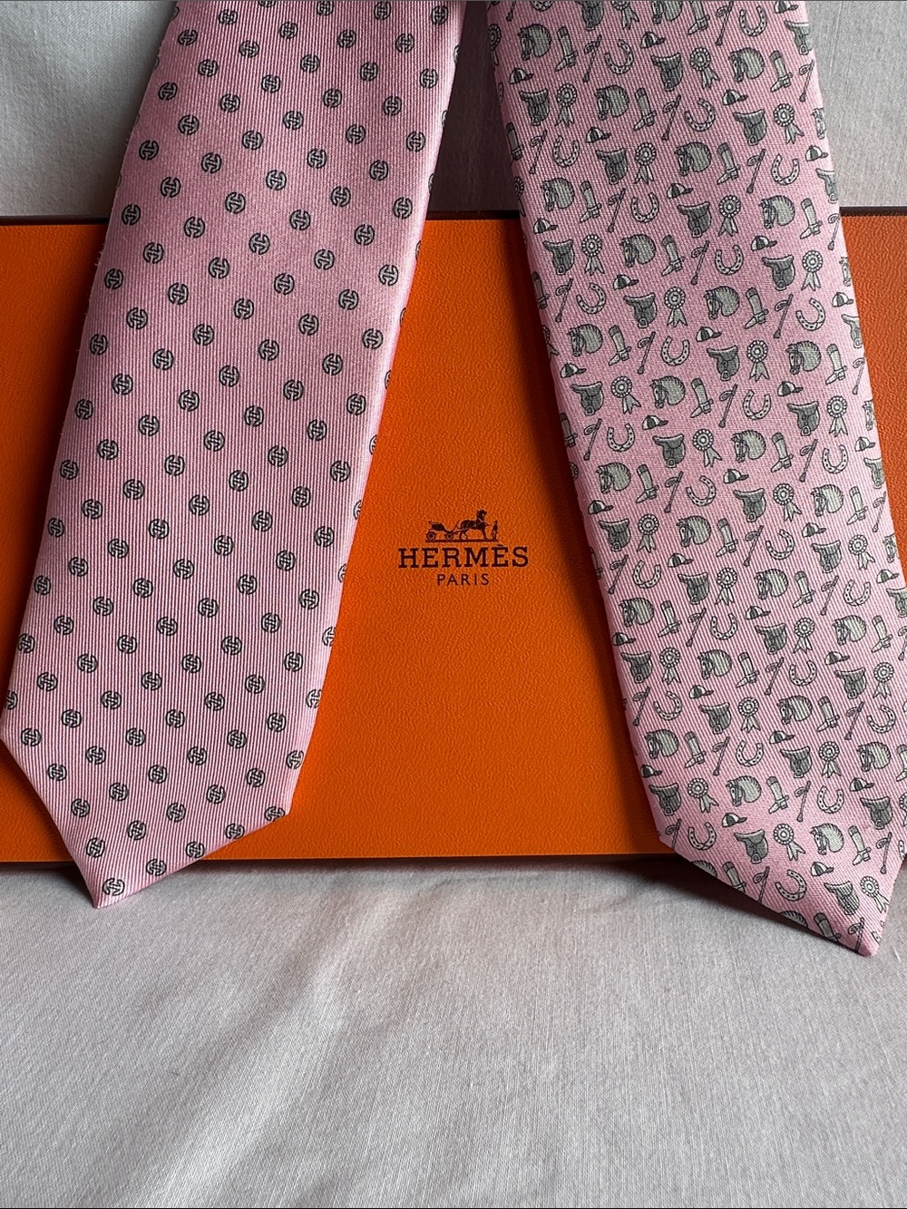 Hermès Reversible Silk Tie Pink Equestrian / H Medallion Made in France